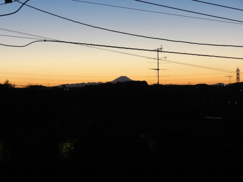 夕映えの富士山と丹沢山系