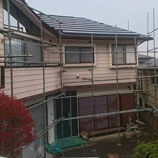 ツートンカラーを導入したおしゃれな住宅を外壁塗装でメンテナンス（東京都多摩市）