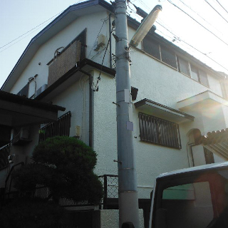 黒ずみと変色（黄ばみ）が深刻な洋風住宅を外壁塗装でメンテナンス（神奈川県逗子市）