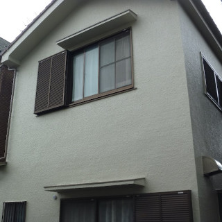 築12年の住宅を外壁塗装！モルタルのひび割れも補修した事例（東京都八王子市）