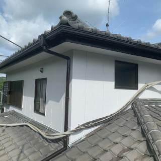 築11年の住宅を外壁塗装｜白いサイディング外壁をツヤを取り戻した事例（神奈川県大磯町）
