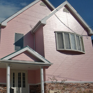 ピンク色のK様邸を外壁塗装！メルヘンな住宅がピカピカに！（東京都稲城市）