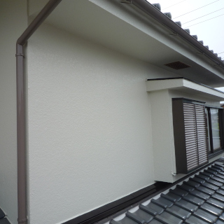 築13年のモルタル外壁を塗装！新築さながらの外観が復活した事例（神奈川県逗子市）