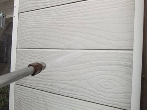 木目調のサイディング外壁とトタン屋根をまとめて塗装したs様邸 簡単ネット注文の外壁塗装ならいえふく